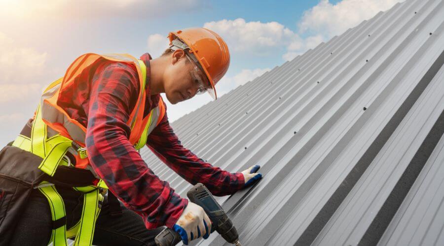 GAF certified roofer in Englewood, KS